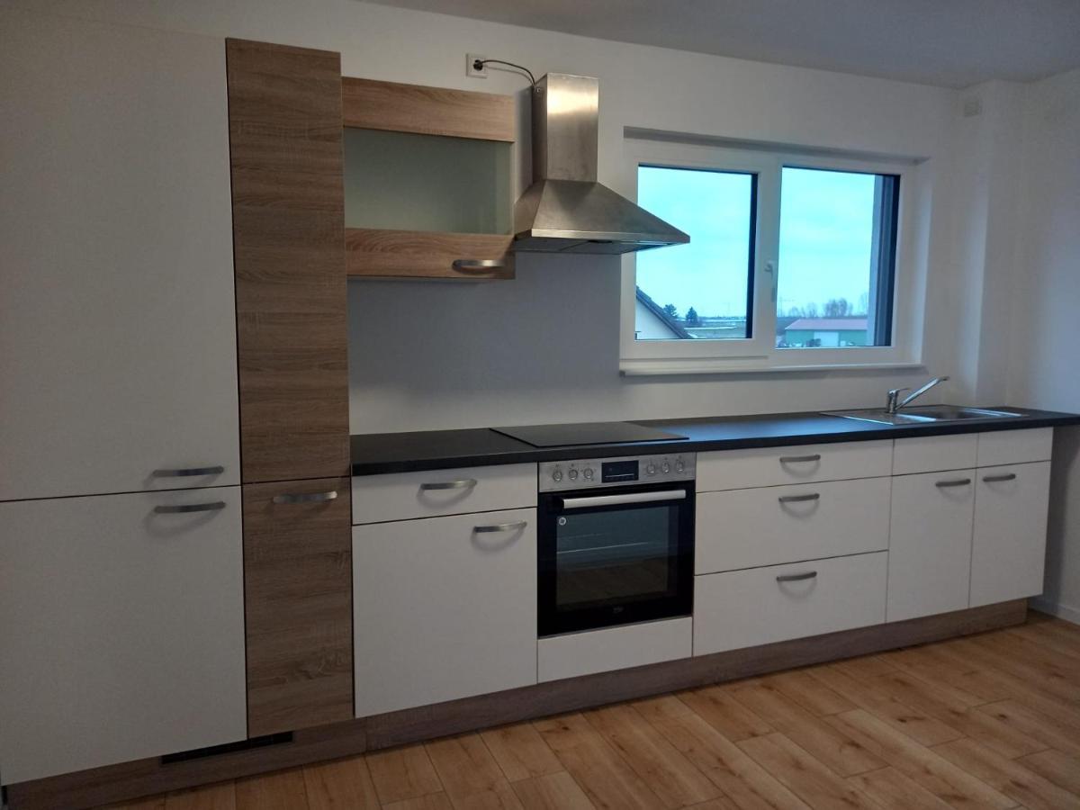 Neubau Appartement Mit Terasse, Privater Eingang,Parkplatz,Kueche Fürth エクステリア 写真