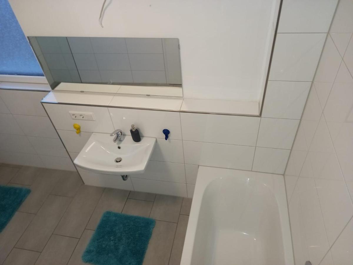 Neubau Appartement Mit Terasse, Privater Eingang,Parkplatz,Kueche Fürth エクステリア 写真